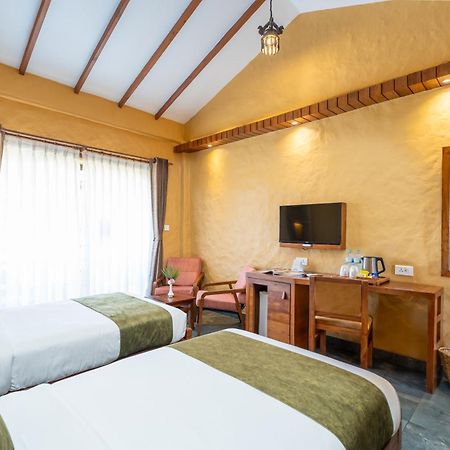 Bar Peepal Resort Ποκάρα Εξωτερικό φωτογραφία Deluxe Room