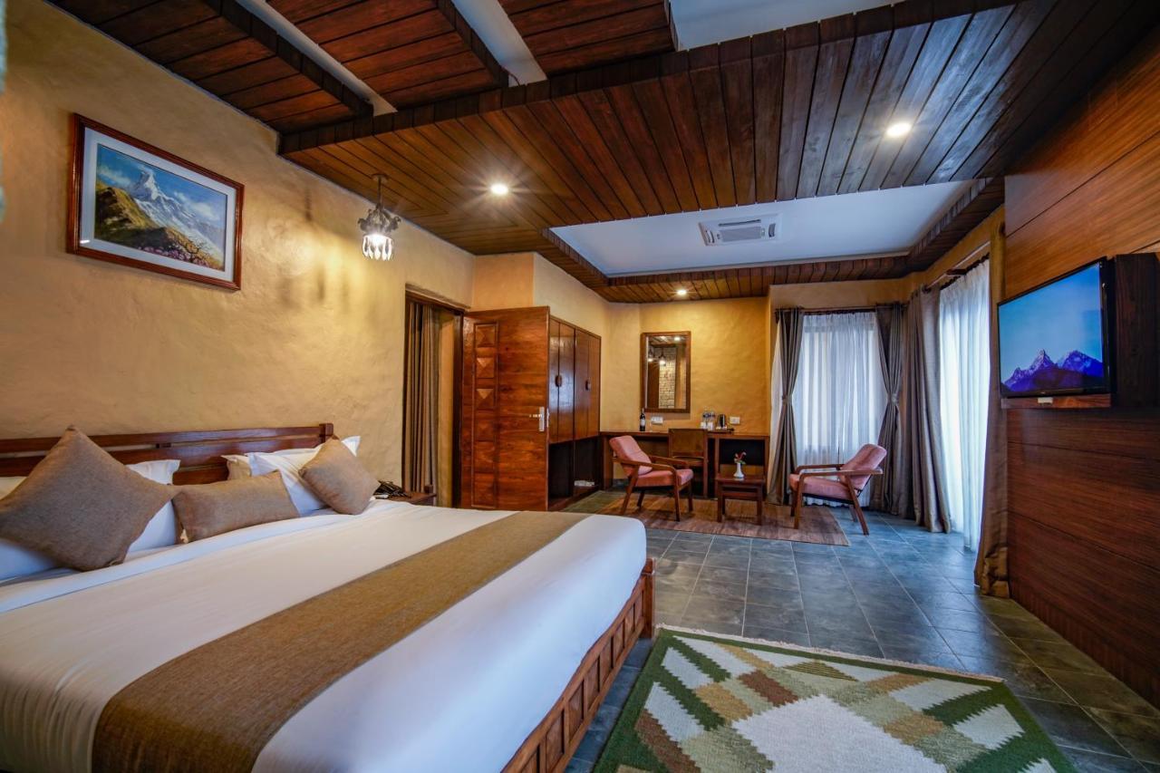 Bar Peepal Resort Ποκάρα Εξωτερικό φωτογραφία Deluxe Suite