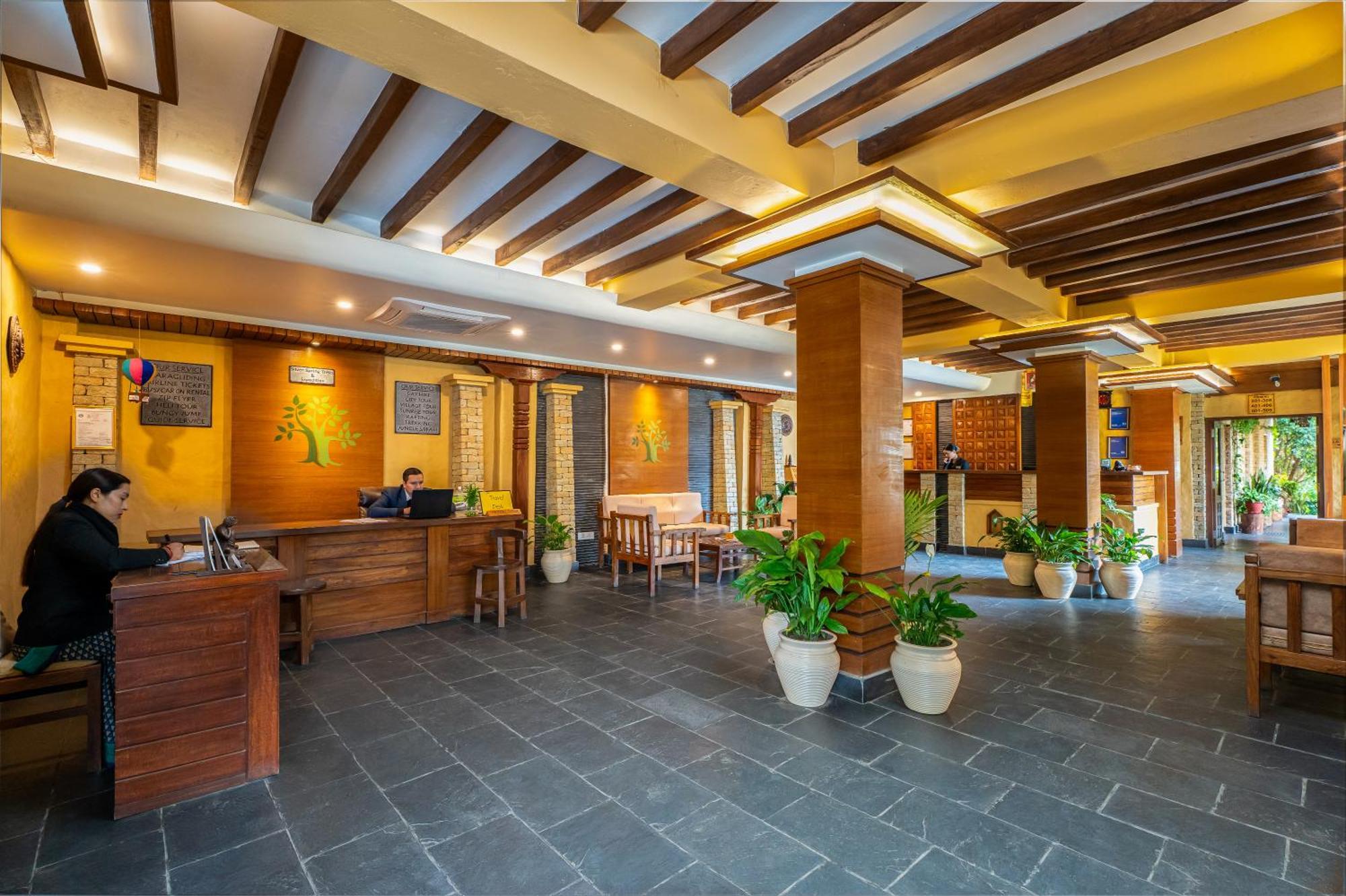 Bar Peepal Resort Ποκάρα Εξωτερικό φωτογραφία Lobby