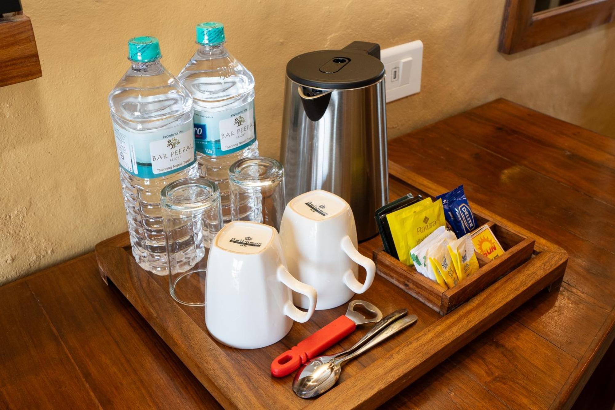 Bar Peepal Resort Ποκάρα Εξωτερικό φωτογραφία A tea tray