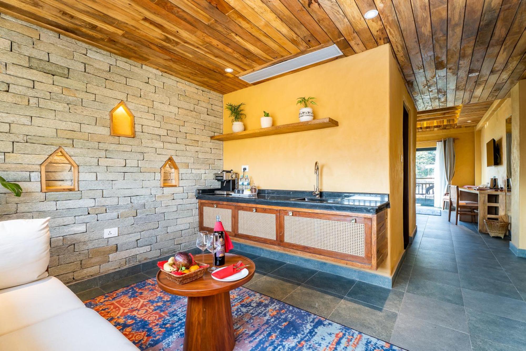 Bar Peepal Resort Ποκάρα Εξωτερικό φωτογραφία A kitchen in a hotel